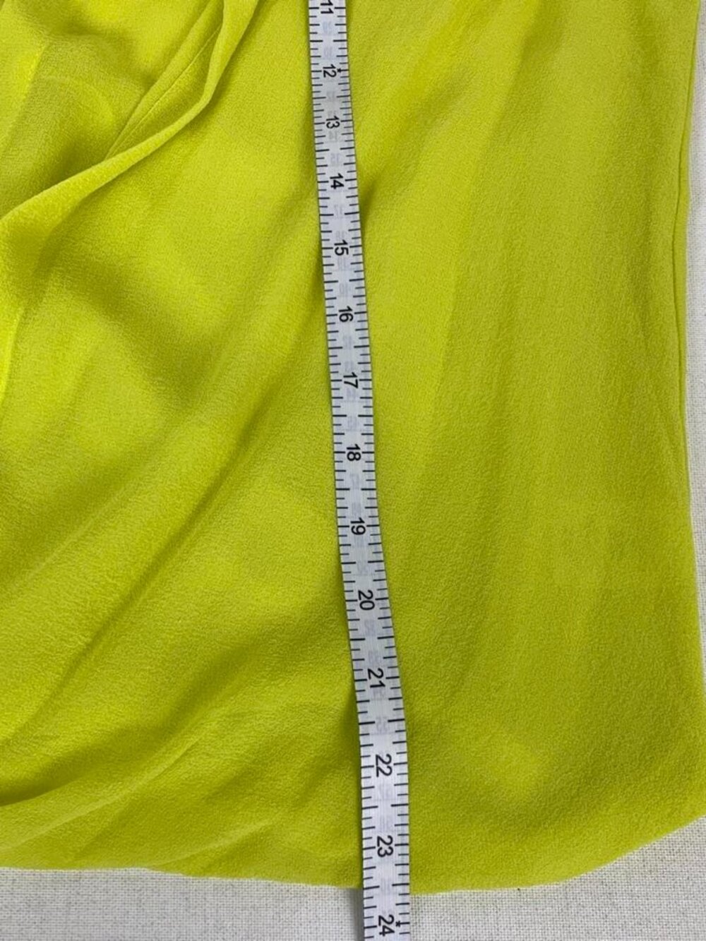 Babaton 100% Silk Crossover Blouse - Vibrant Lime/Chartreuse, Size S/SM - Picture 8 of 8